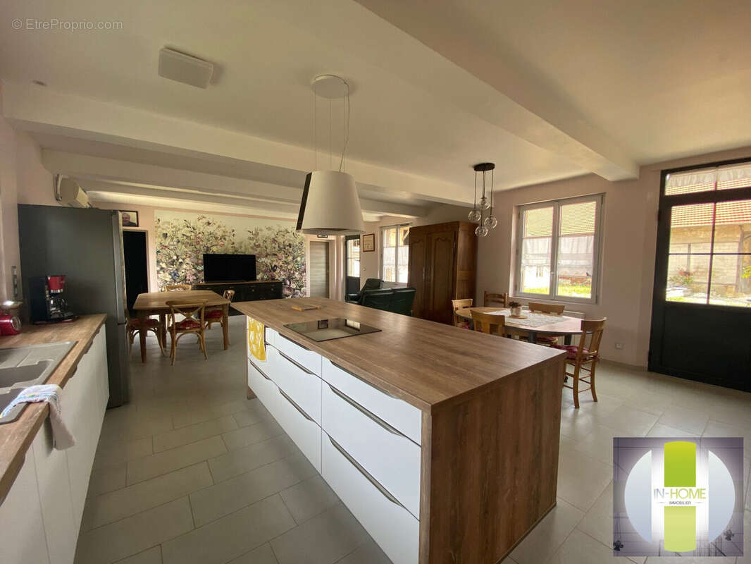 Maison à BRETEUIL