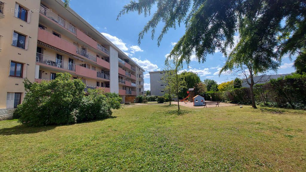Appartement à CHAMPIGNY-SUR-MARNE