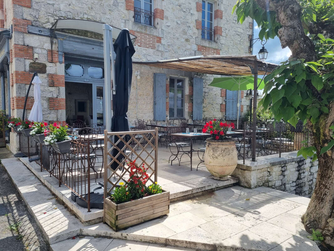 Commerce à LAUZERTE