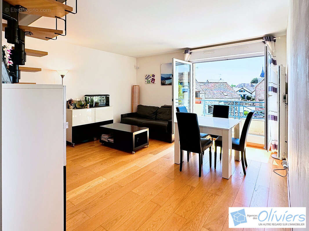 Appartement à VOISINS-LE-BRETONNEUX