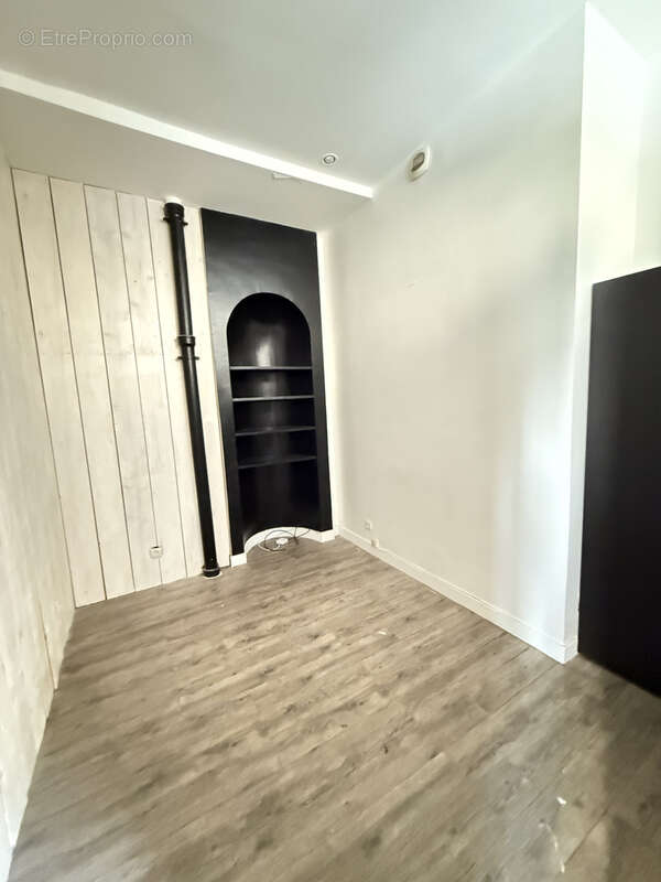 Commerce 75 m² à Paris-3e  - photo 3