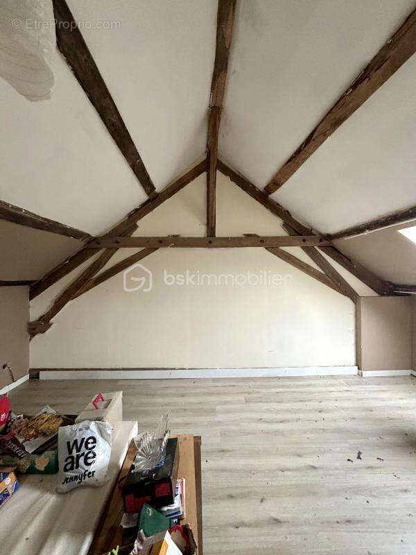 Maison à LA ROCHE-EN-BRENIL