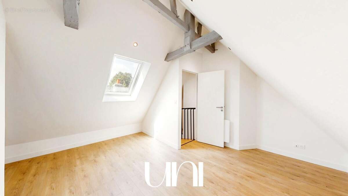 Duplex 3 pièces entièrement rénové avec place de parking - Bayeux - photo 8