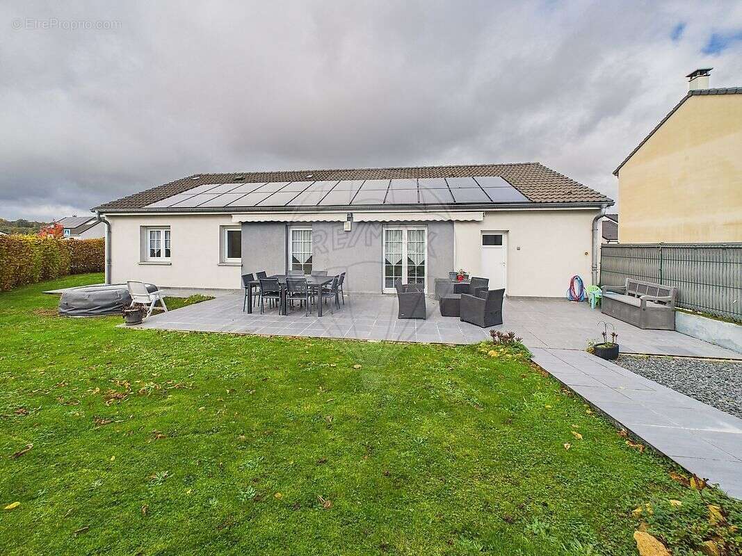 Maison à NEUFCHEF