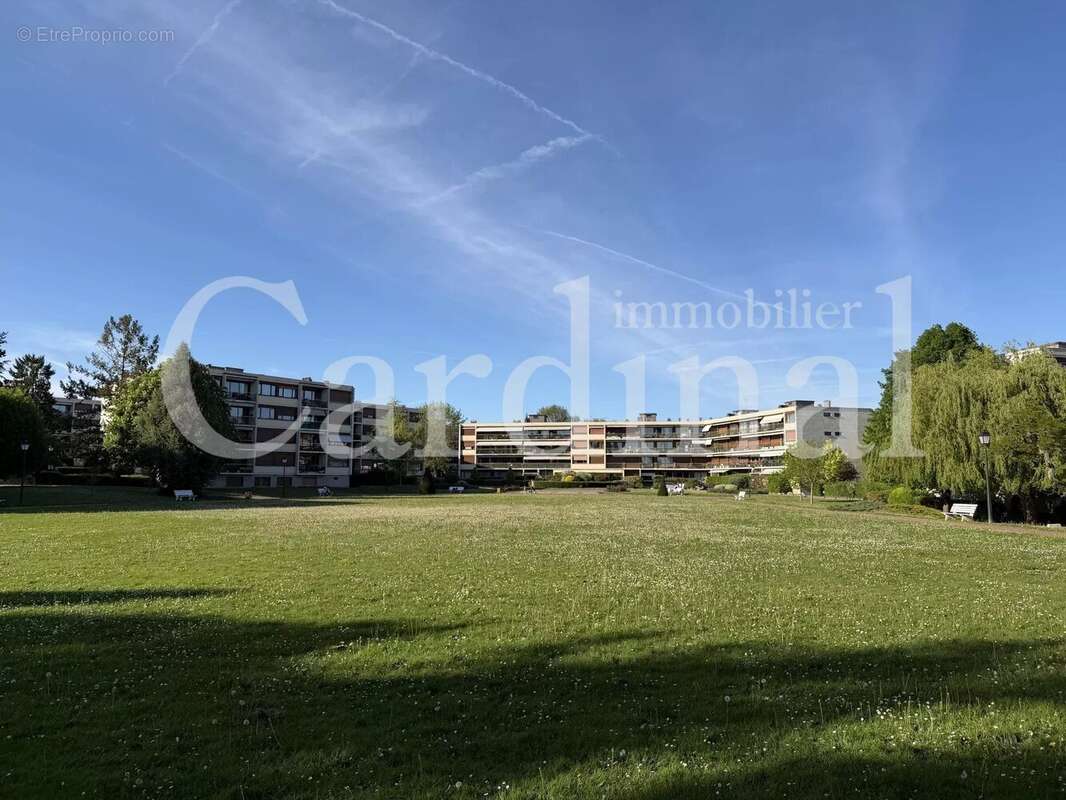 Appartement à NOISY-LE-ROI