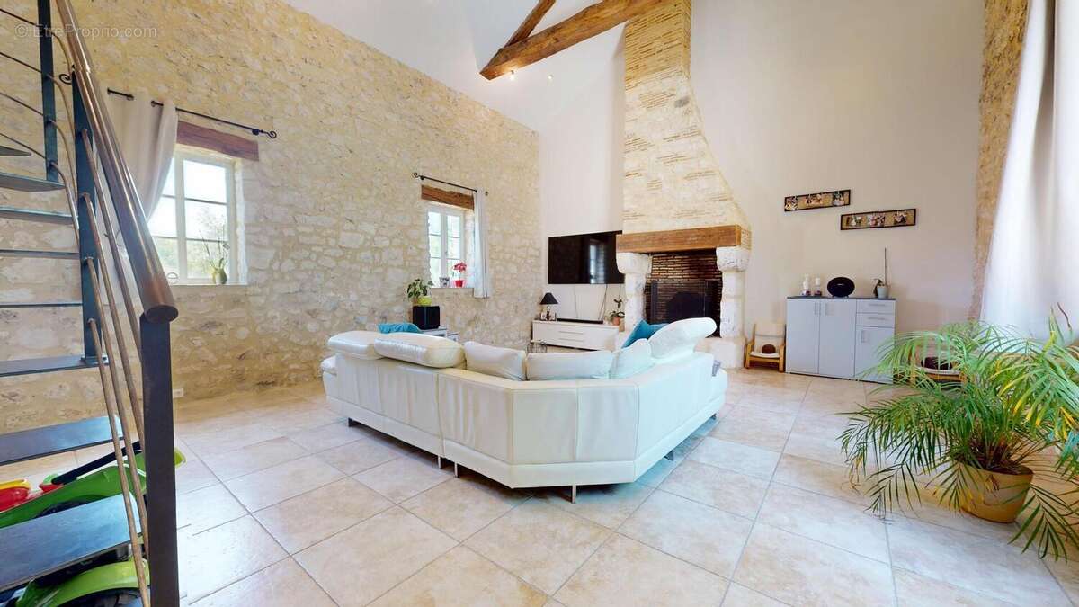 Maison principale salon 1.1 - Maison à BERGERAC