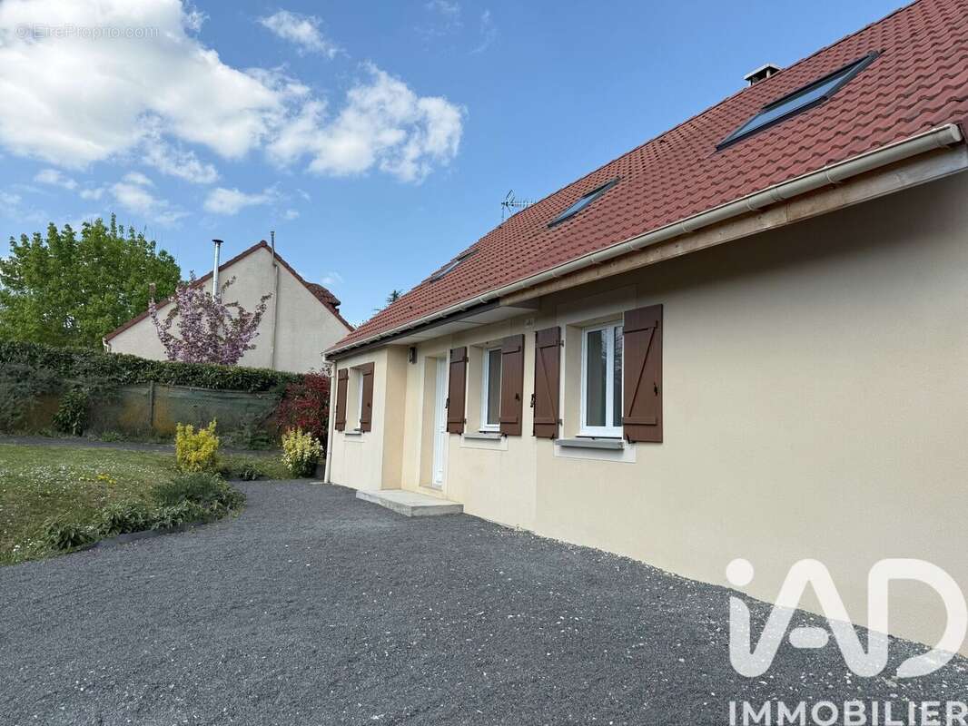 Photo 2 - Maison à CHATENAY-SUR-SEINE