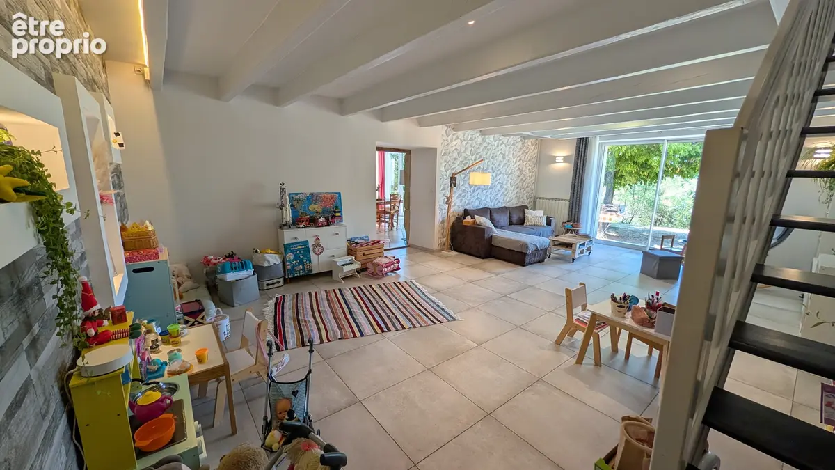 Maison en pierre parfaitement rénové de 177 m2 / F5 - photo 12
