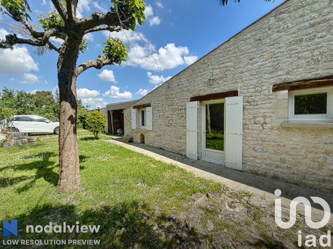 Photo 1 - Maison à SAINT-JUST-LUZAC