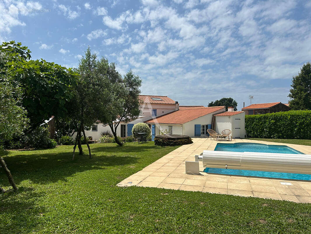 Maison à LA CHAPELLE-HERMIER