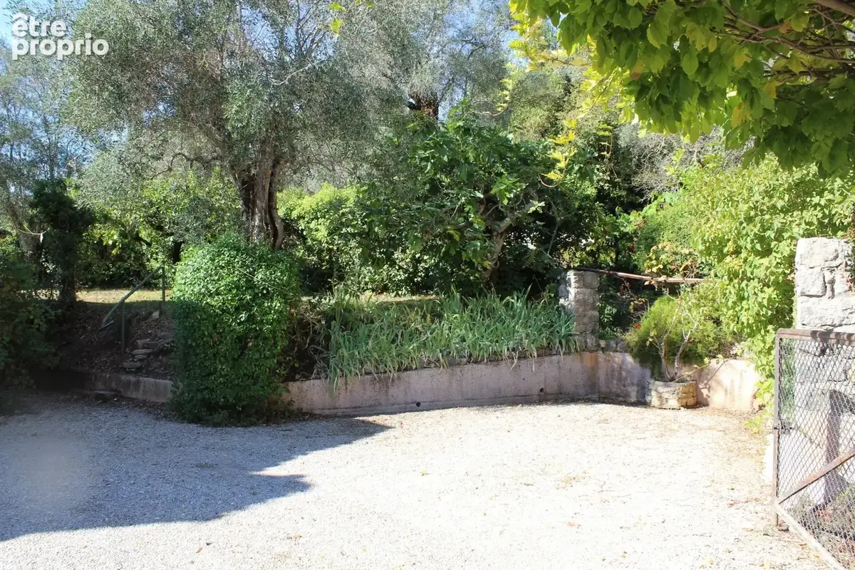 GRASSE St Jacques,  Villa de 5 P sur 1400m2 - photo 8