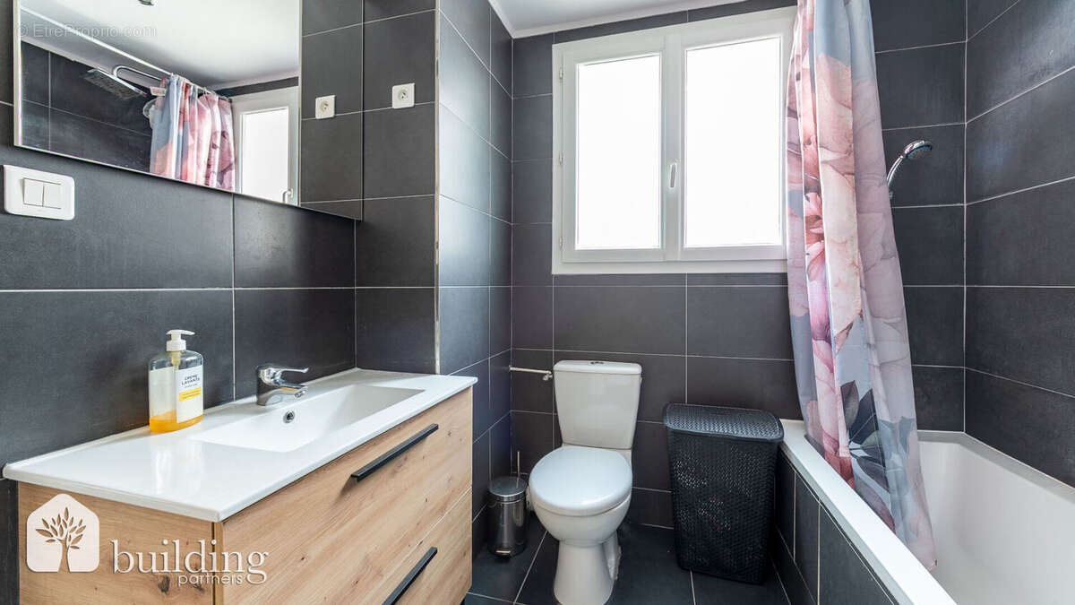 Bécon-Les-Bruyères - Appartement 2 pièces de 42 m² - photo 8
