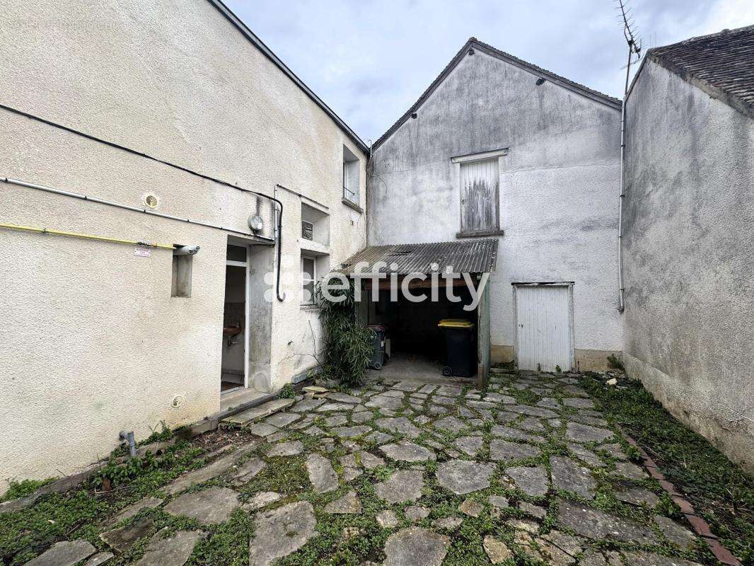 Maison à APPOIGNY