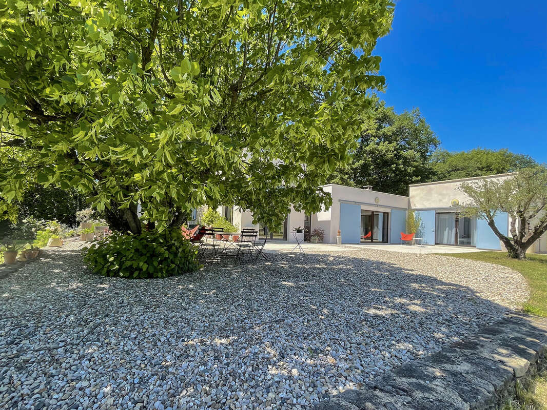 Vaison la romaine, propriete d'exception, terrain 1.7ha, piscine, vue - photo 12