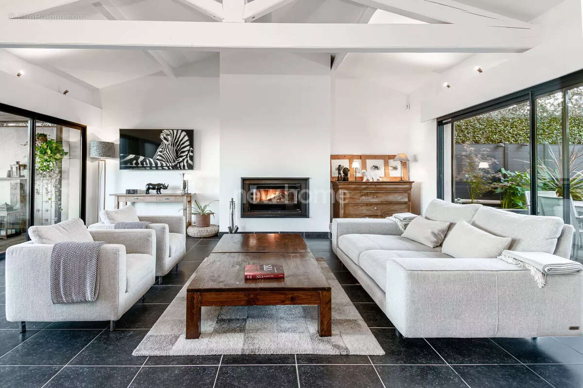 Maison à LES ADRETS-DE-L'ESTEREL