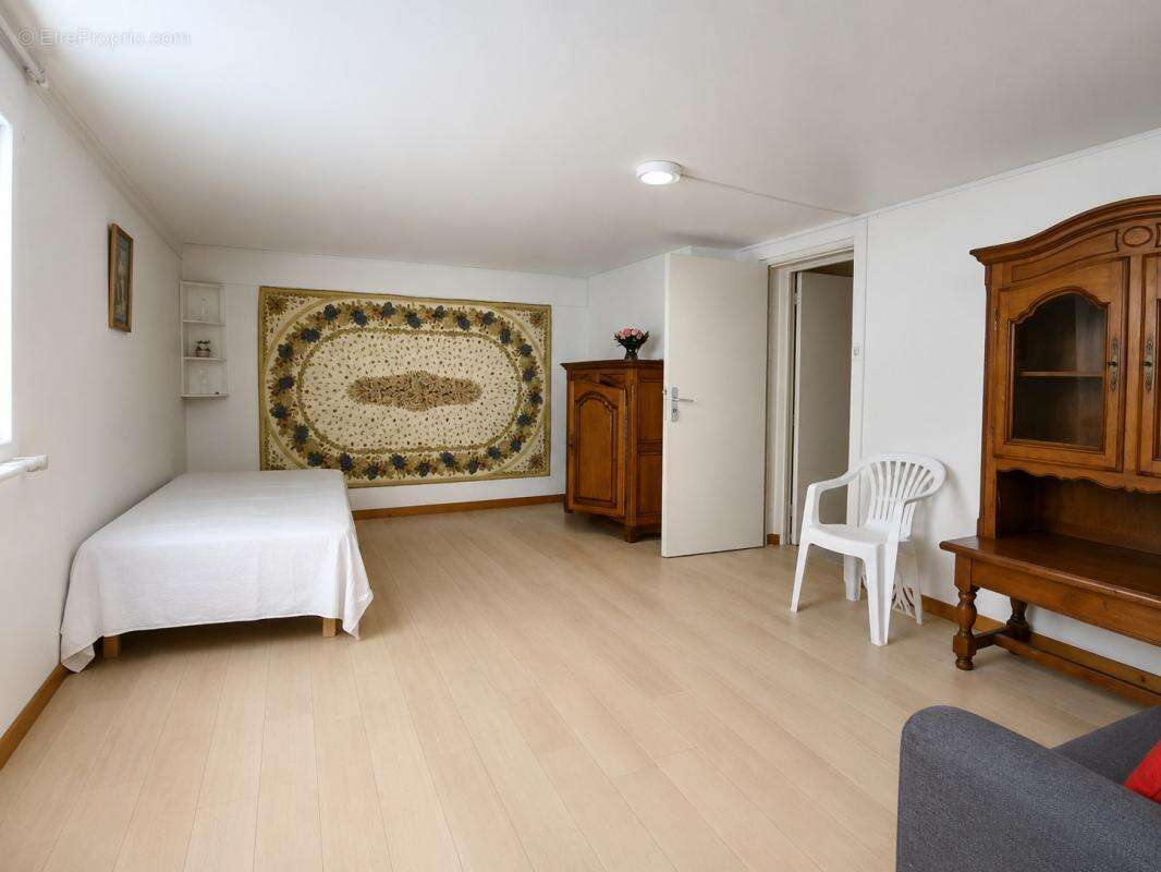 Maison habitable de plain-pied, proche du centre-ville - La - photo 14