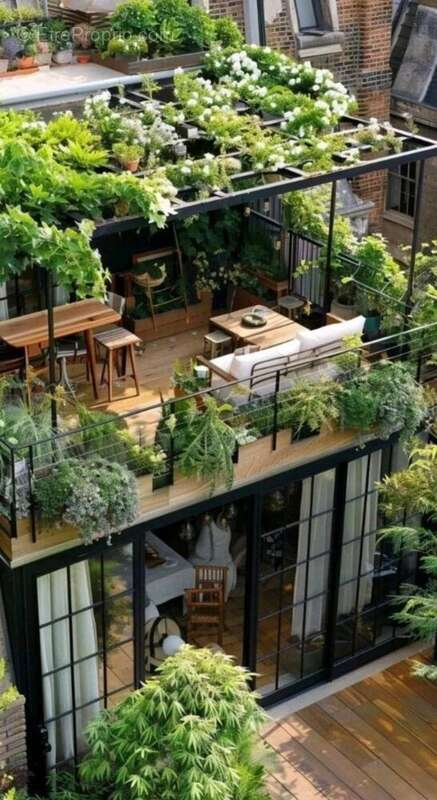 Terrain à PARIS-18E