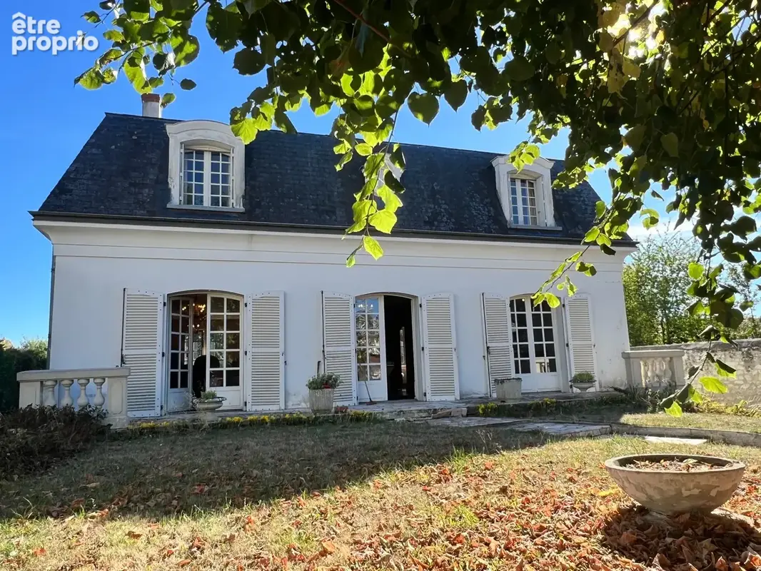 CHÂTELLERAULT – Maison familiale 152 m² – 5 chambres – Vie de plain-pied – Terrain 1 000 m² - photo 2