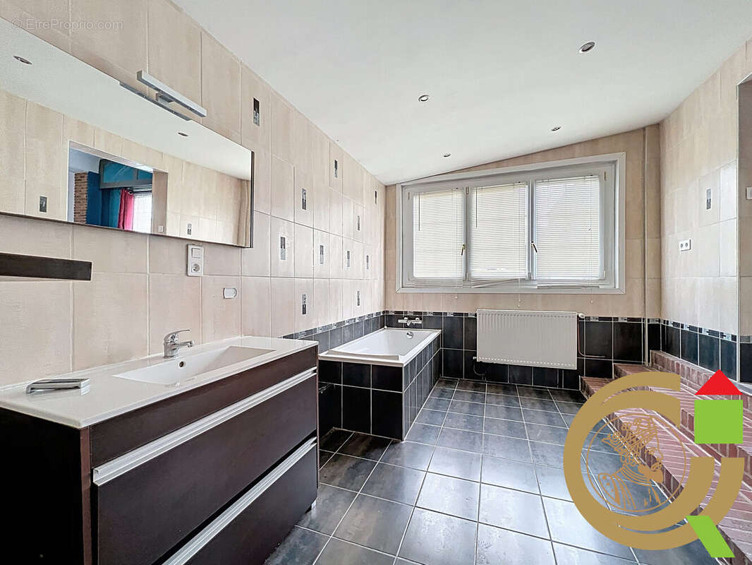 Maison à BEAURAINVILLE