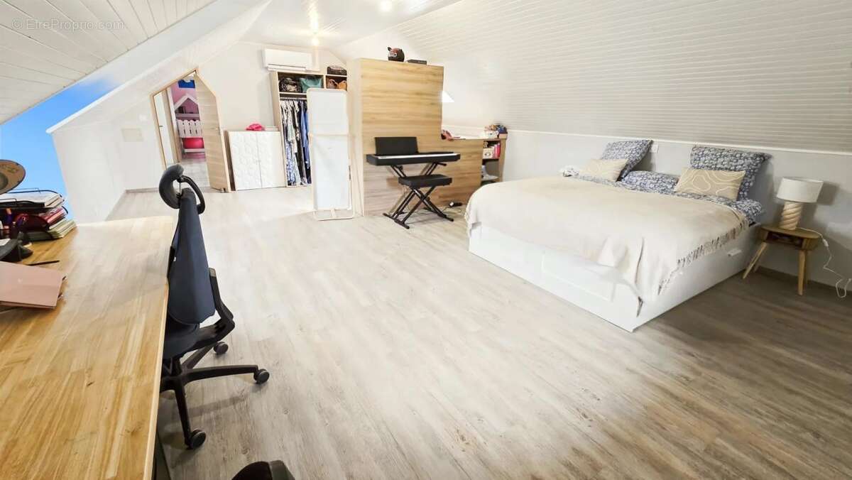 Maison à CHENS-SUR-LEMAN