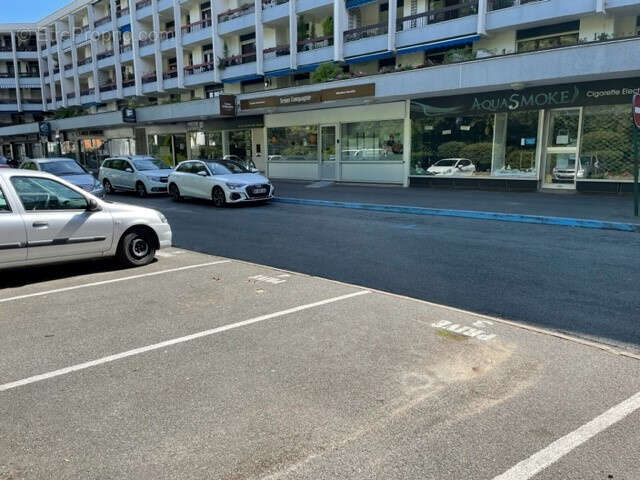 Parking à YERRES