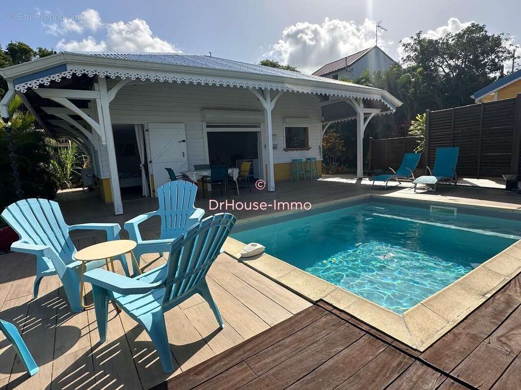 Maison à RIVIERE-SALEE