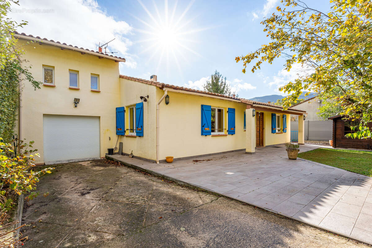 Maison à SAINT-ZACHARIE