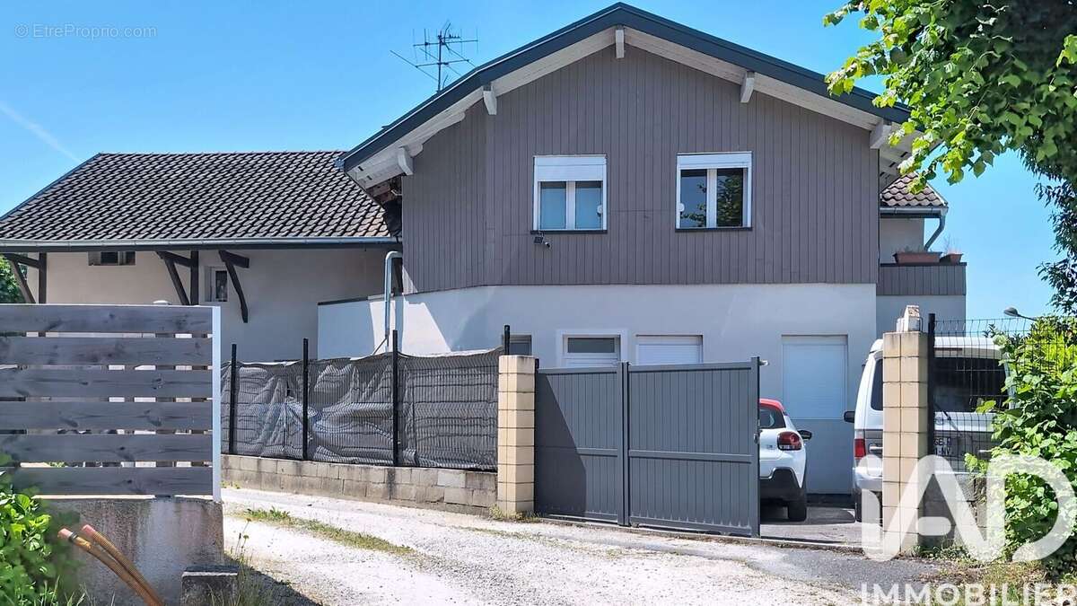 Photo 2 - Maison à SAINT-CERGUES