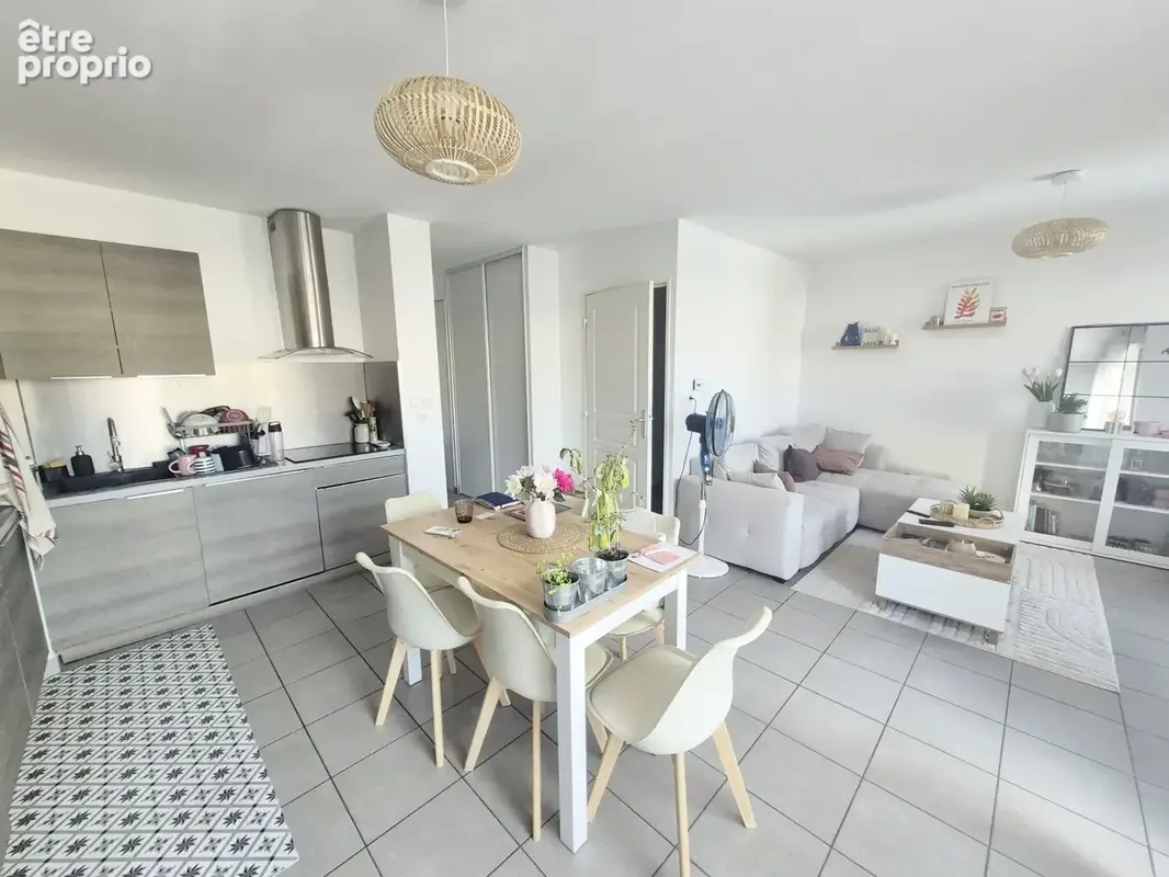 T3 loué avec garage et balcon à Meyzieu - photo 2