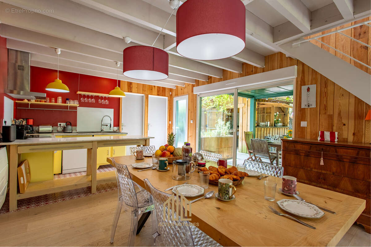 Salle à Manger - Maison à LEGE-CAP-FERRET