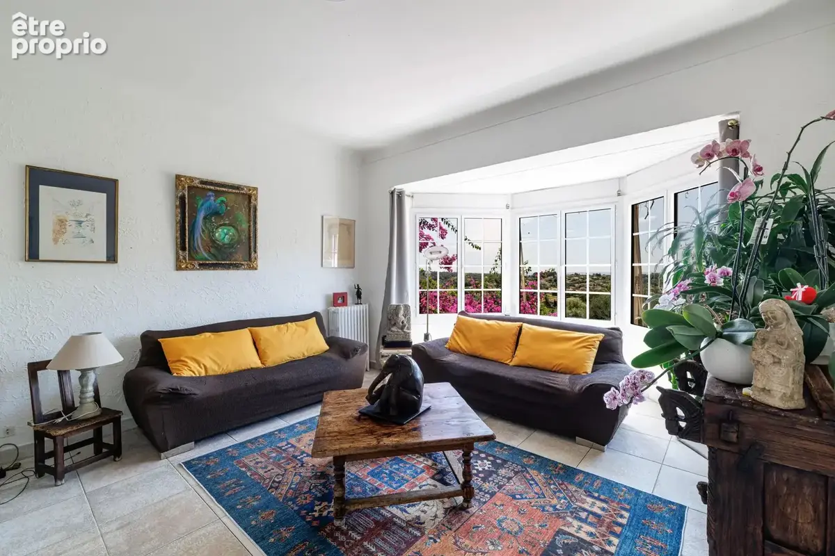 Vente Vence Maison Individuelle 213m2 - Terrain - Piscine - Vue Mer et Montagnes - photo 10