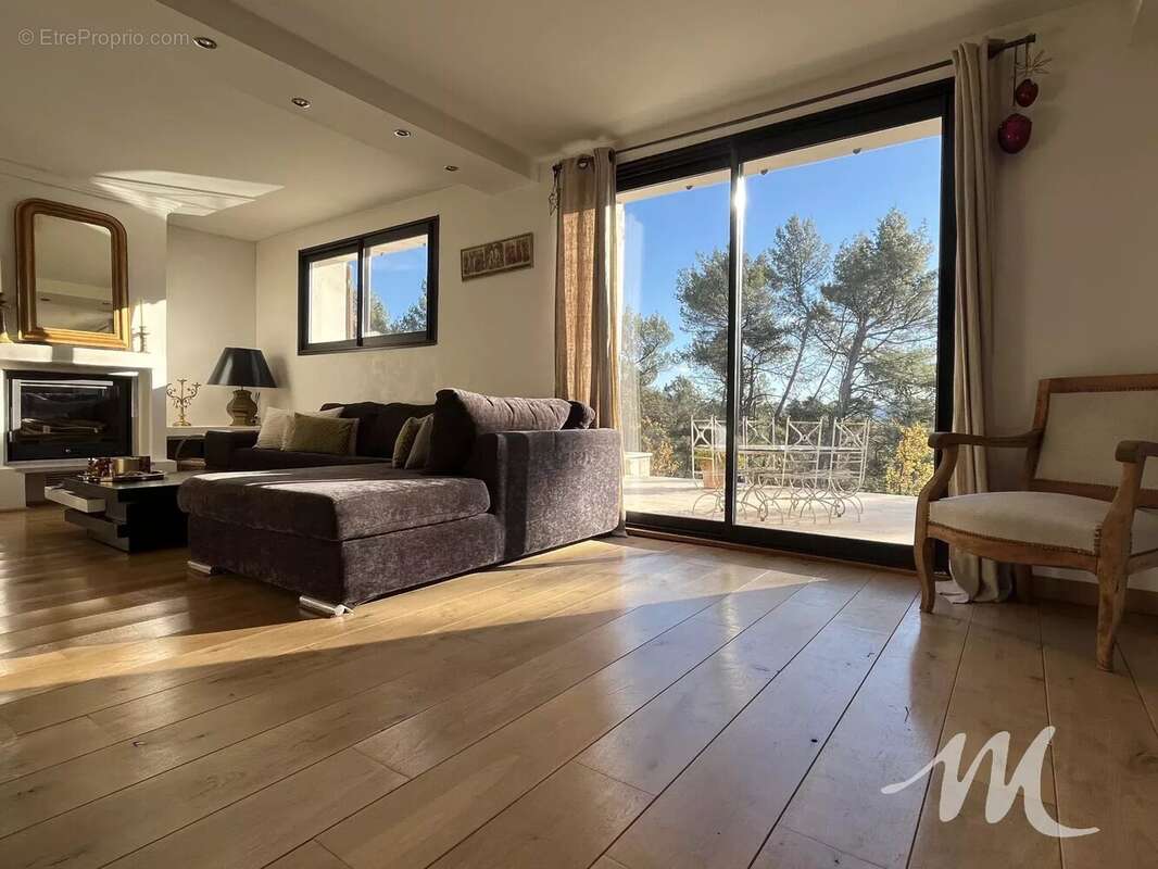 Maison à SAINT-MAXIMIN-LA-SAINTE-BAUME