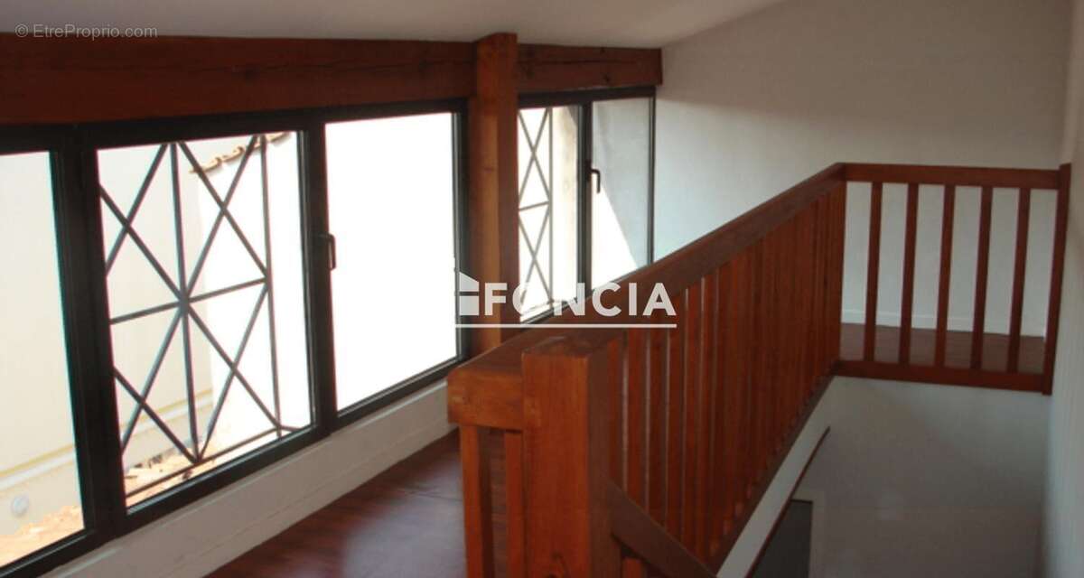 Appartement à ROQUEFORT