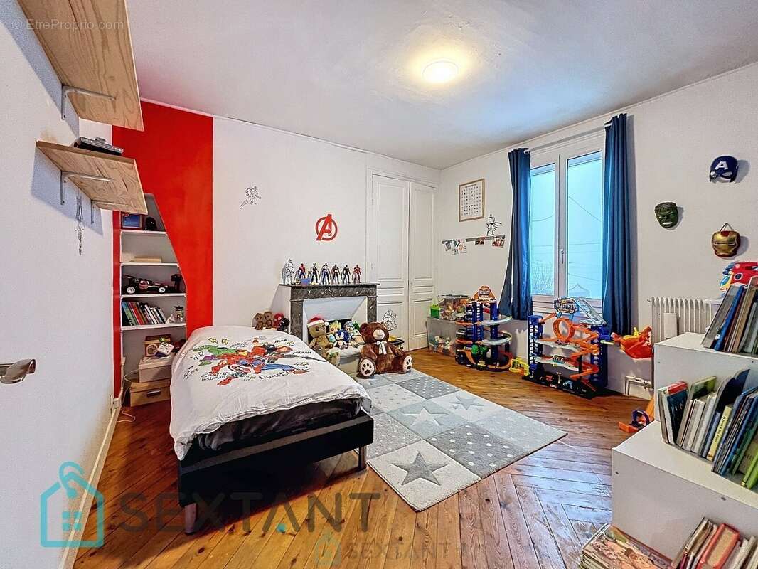 Maison à FRANQUEVILLE-SAINT-PIERRE