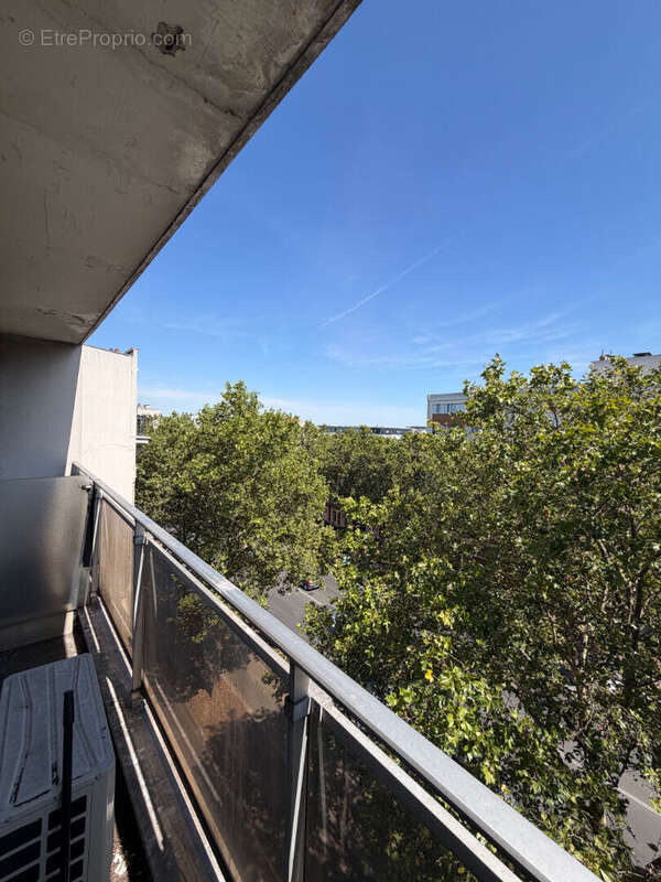 Appartement Le Bourget 1 pièce(s) 25 m2 - photo 2