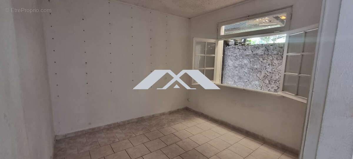 Maison 160 m² à Saint-Leu  - photo 8