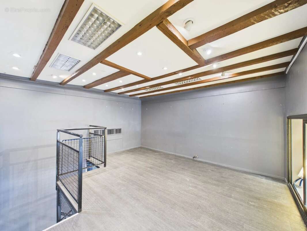 Local Commercial - 26 Rue Pertinax - NICE - 100m Jean Médecin - photo 6
