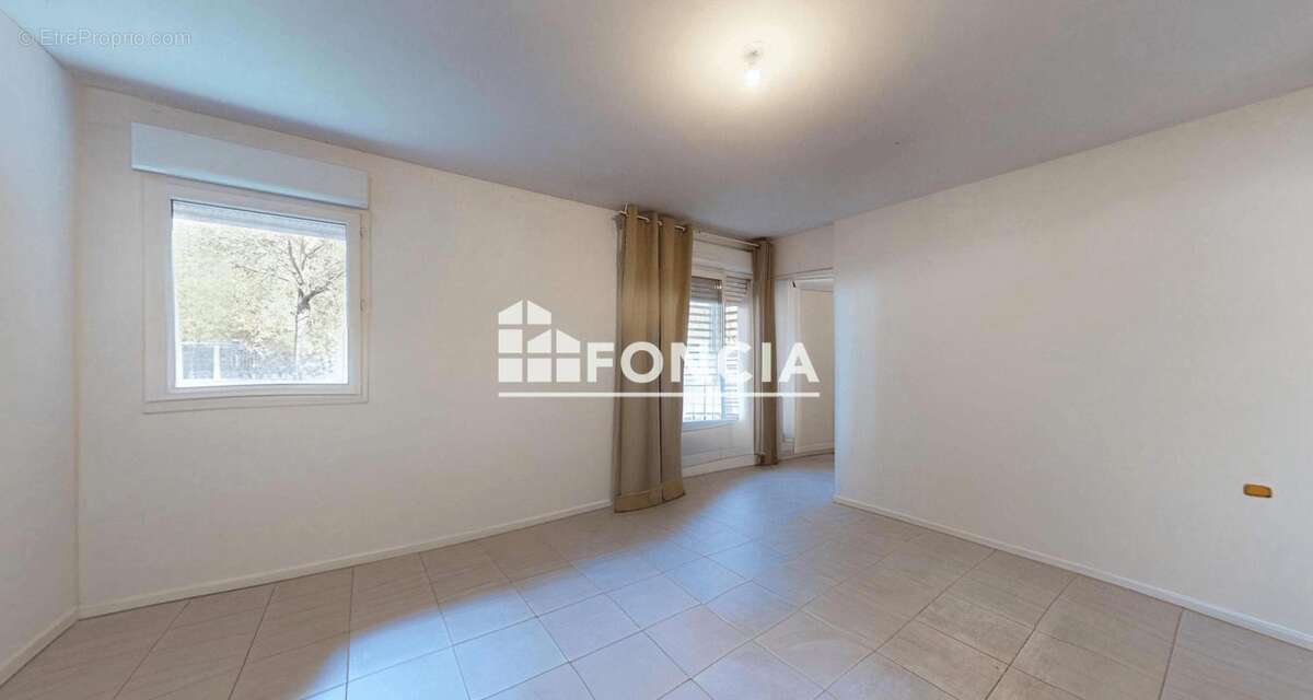 Appartement à SAINT-LAURENT-DE-LA-SALANQUE