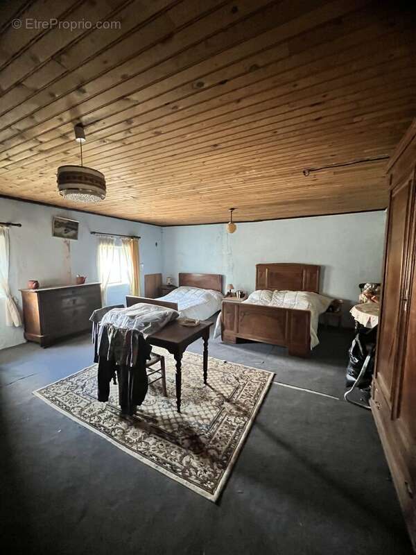 Maison à SAINT-MAURICE-EN-GOURGOIS