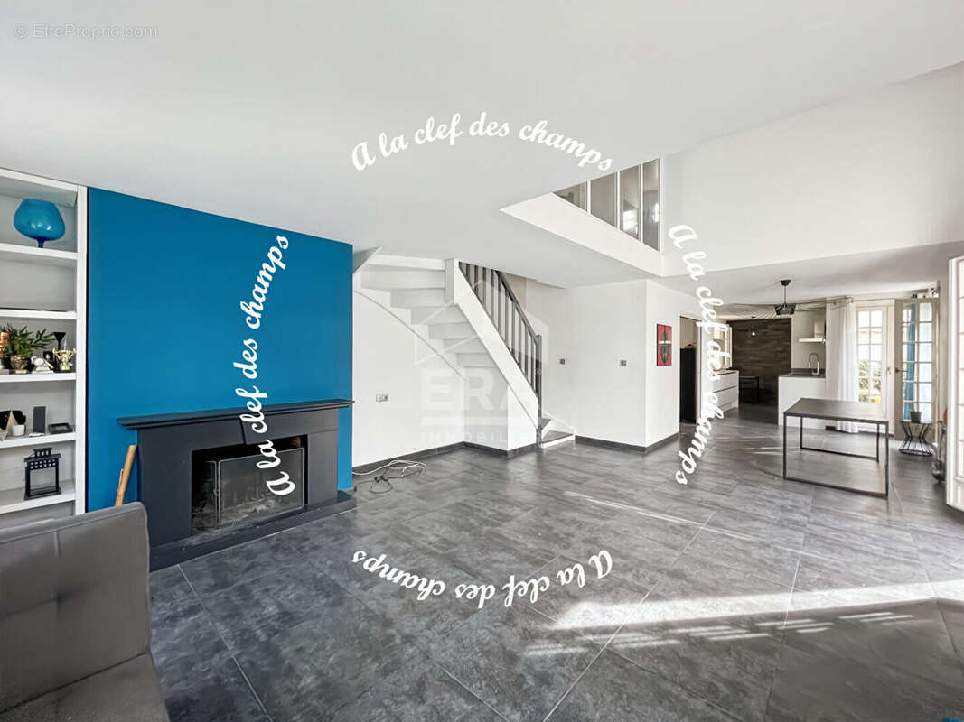 Maison à SAINT-REMY-LES-CHEVREUSE