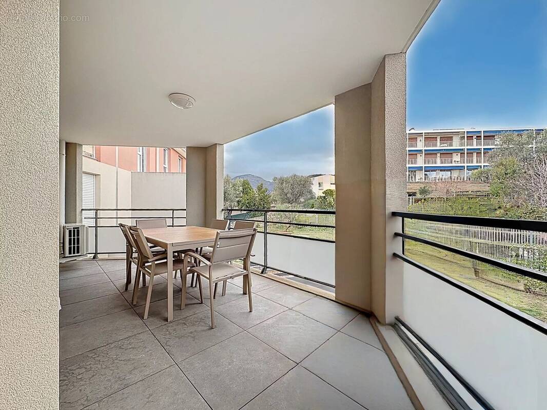 Appartement à VENCE