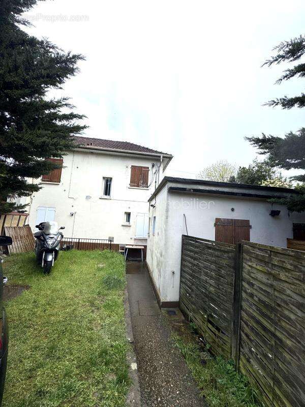 Appartement à SAINT-MAUR-DES-FOSSES