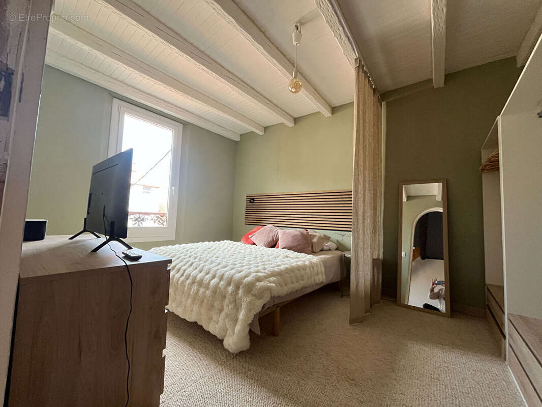 Appartement à LARAGNE-MONTEGLIN