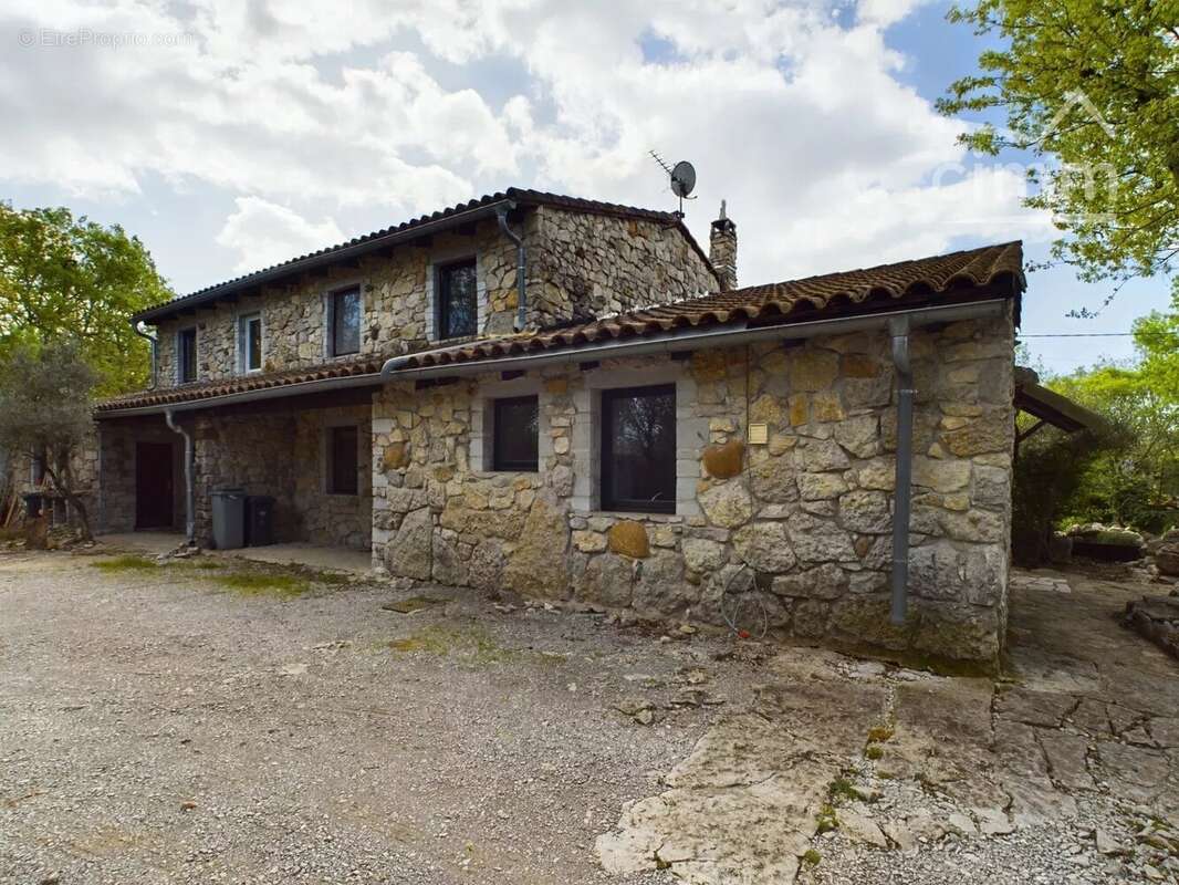 Maison à BALAZUC