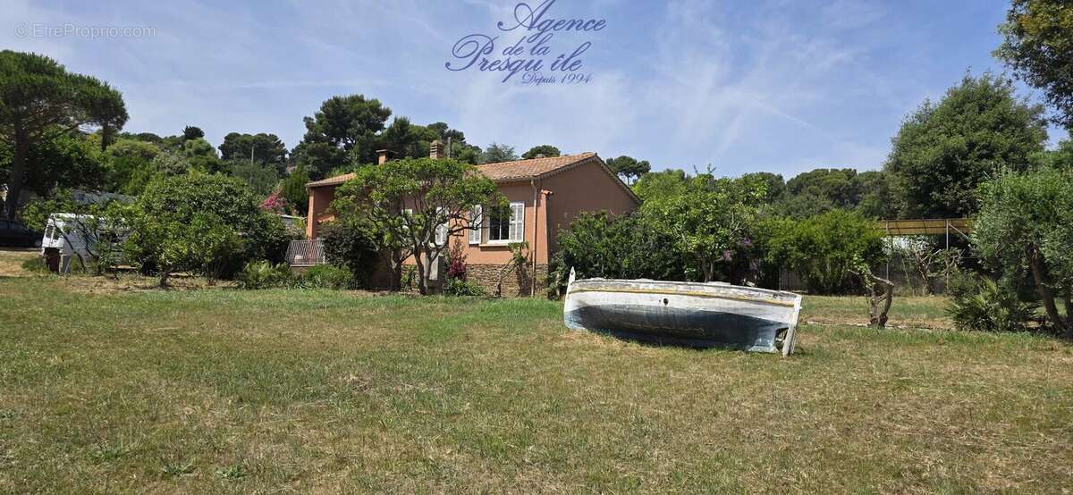 Maison à HYERES