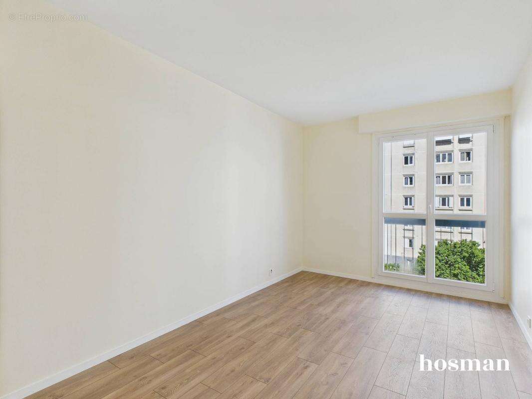 Appartement à PARIS-19E