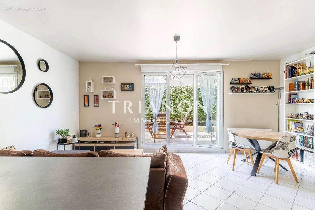 Appartement à VERNEUIL-SUR-SEINE