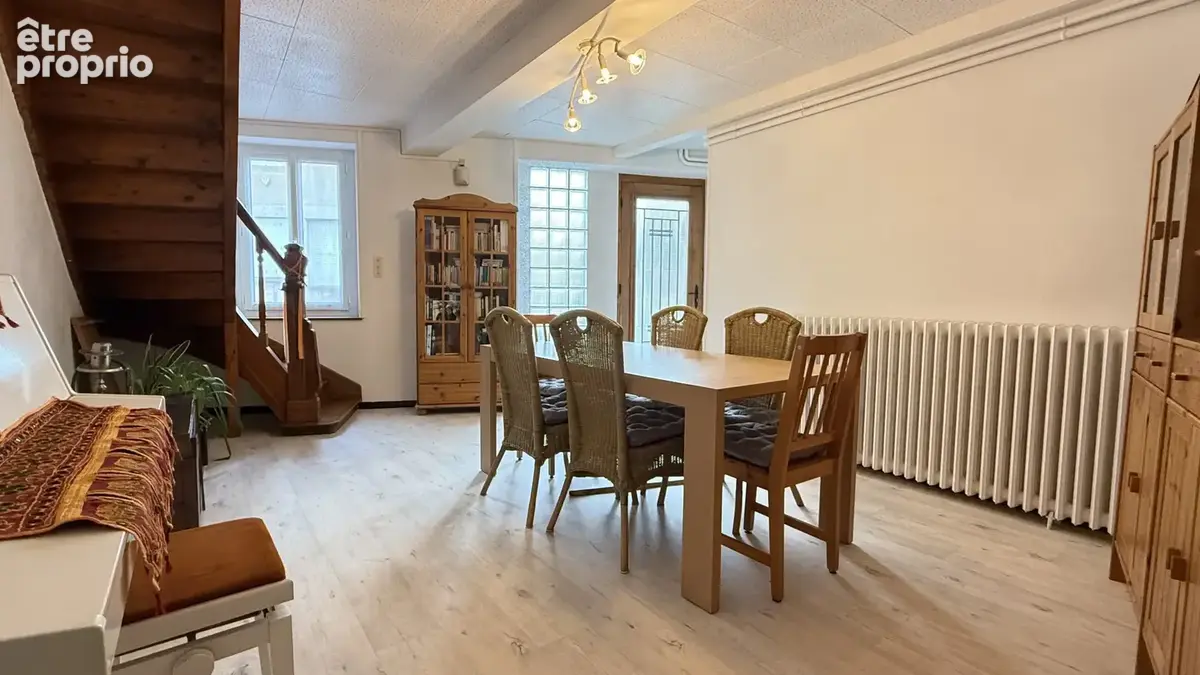 Grande maison de village rénovée avec dépendance et jardin - photo 3