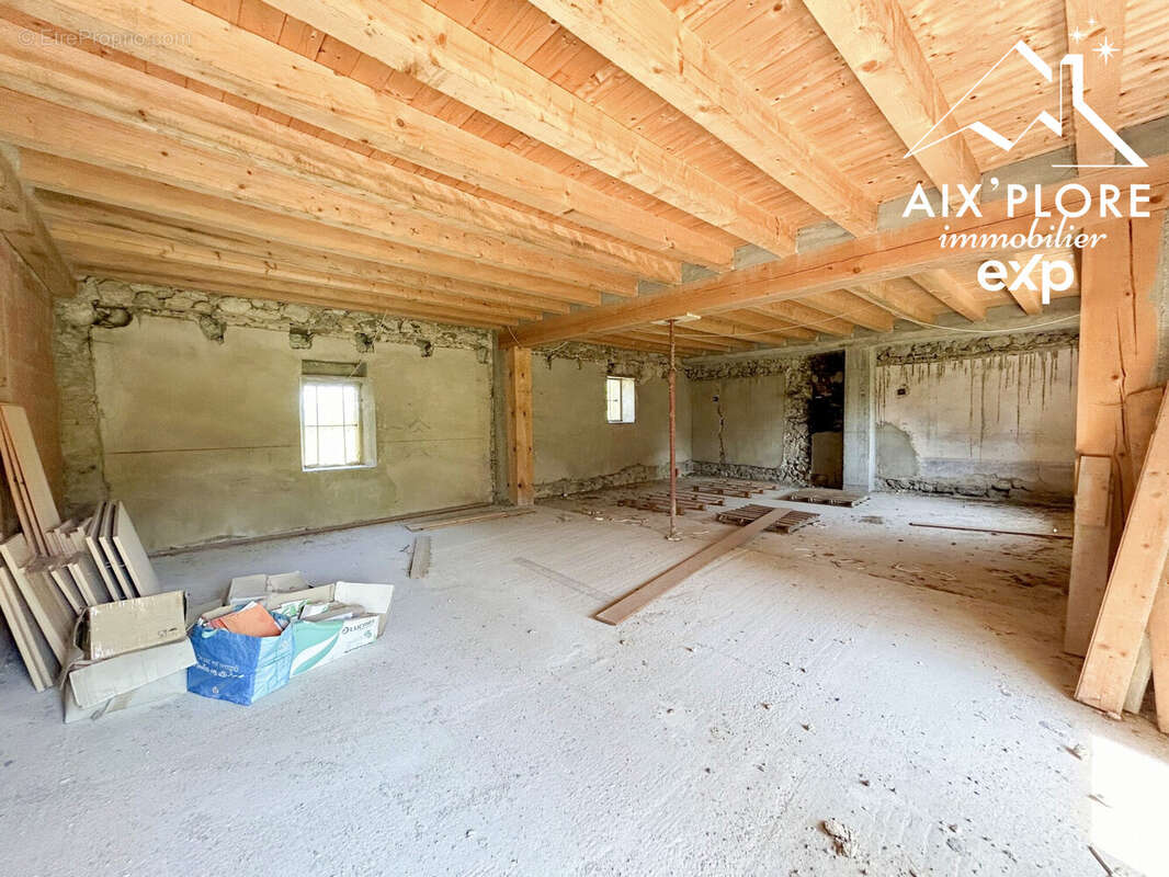 Appartement à MARCIEUX