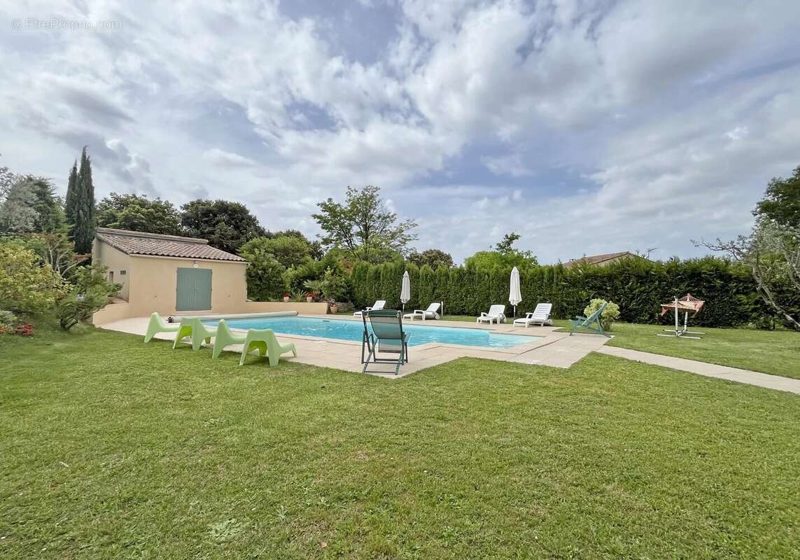 Maison à L'ISLE-SUR-LA-SORGUE